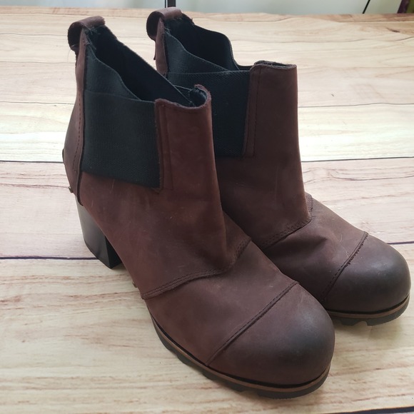 Sorel Addington Chelsea Boots Womens Size 9 Maroon‎ Red Pull On Ankle Leather - Picture 1 of 10